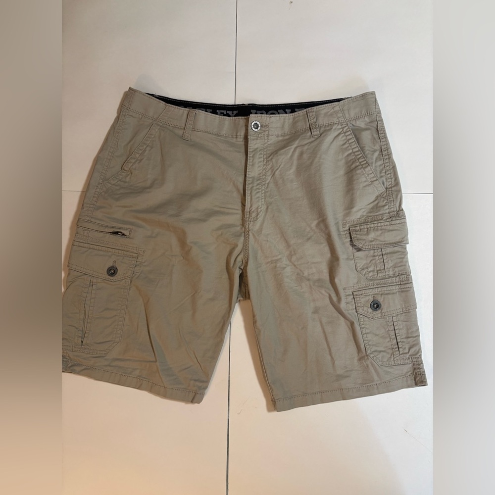 IRON FLEX Shorts Adult 38 Tan Cargo Stretch Comfort Pockets Utility Mens